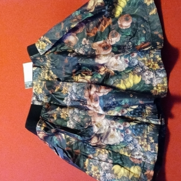 𝅺RUE21 floral skirt new with tags size extra small - Picture 1 of 3